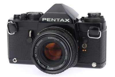 Lot 139 - A Pentax LX 35mm SLR Camera