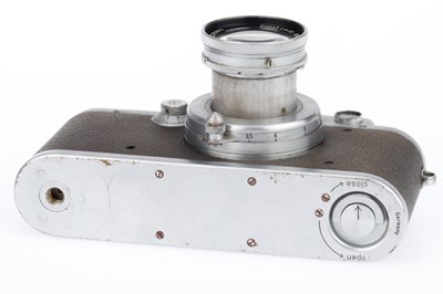 Lot 1 - A Leica IIIa Rangefinder Camera