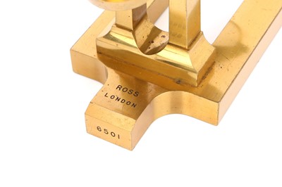 Lot 11 - A Fine Petrological Microscope By Ross
