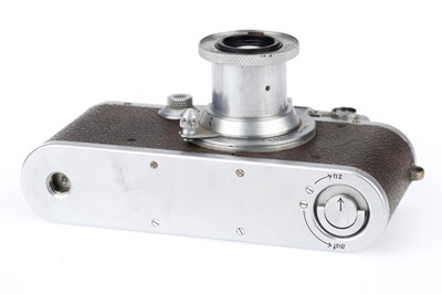 Lot 6 - An Extensive Leica IIIa Rangefinder Camera Outfit