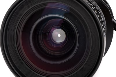 Lot 76 - A Leitz PC-Super-Angulon-R f/2.8 28mm Lens