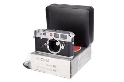 Lot 42 - A Leica M6 Rangefinder Camera Body