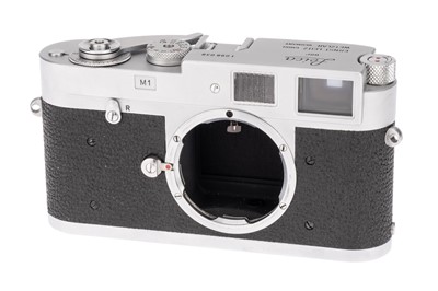 Lot 37 - A Leica M1 Macro Camera Outfit