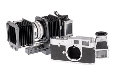 Lot 37 - A Leica M1 Macro Camera Outfit