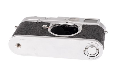 Lot 37 - A Leica M1 Macro Camera Outfit