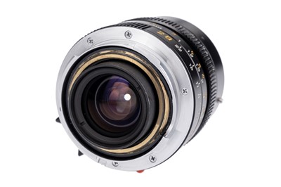 Lot 51 - A Leitz Elmarit-M f/2.8 28mm Lens
