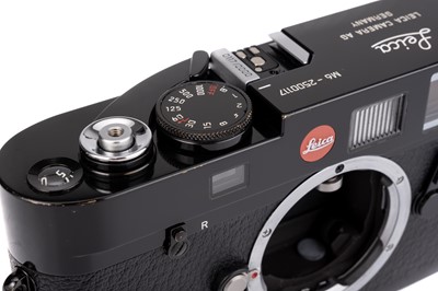 Lot 43 - A Leica M6 TTL 0.72 'Millennium' Rangefinder Camera Body