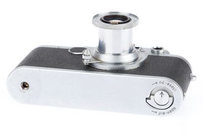 Lot 2 - A Leica IIf Black Dial 35mm Rangefinder Camera