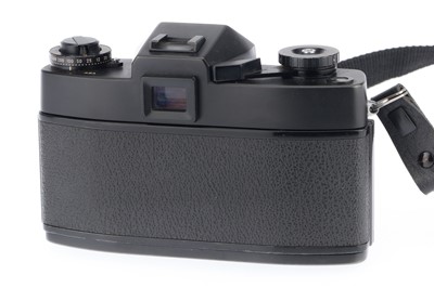 Lot 5 - A Leica Leicaflex SL SLR Camera
