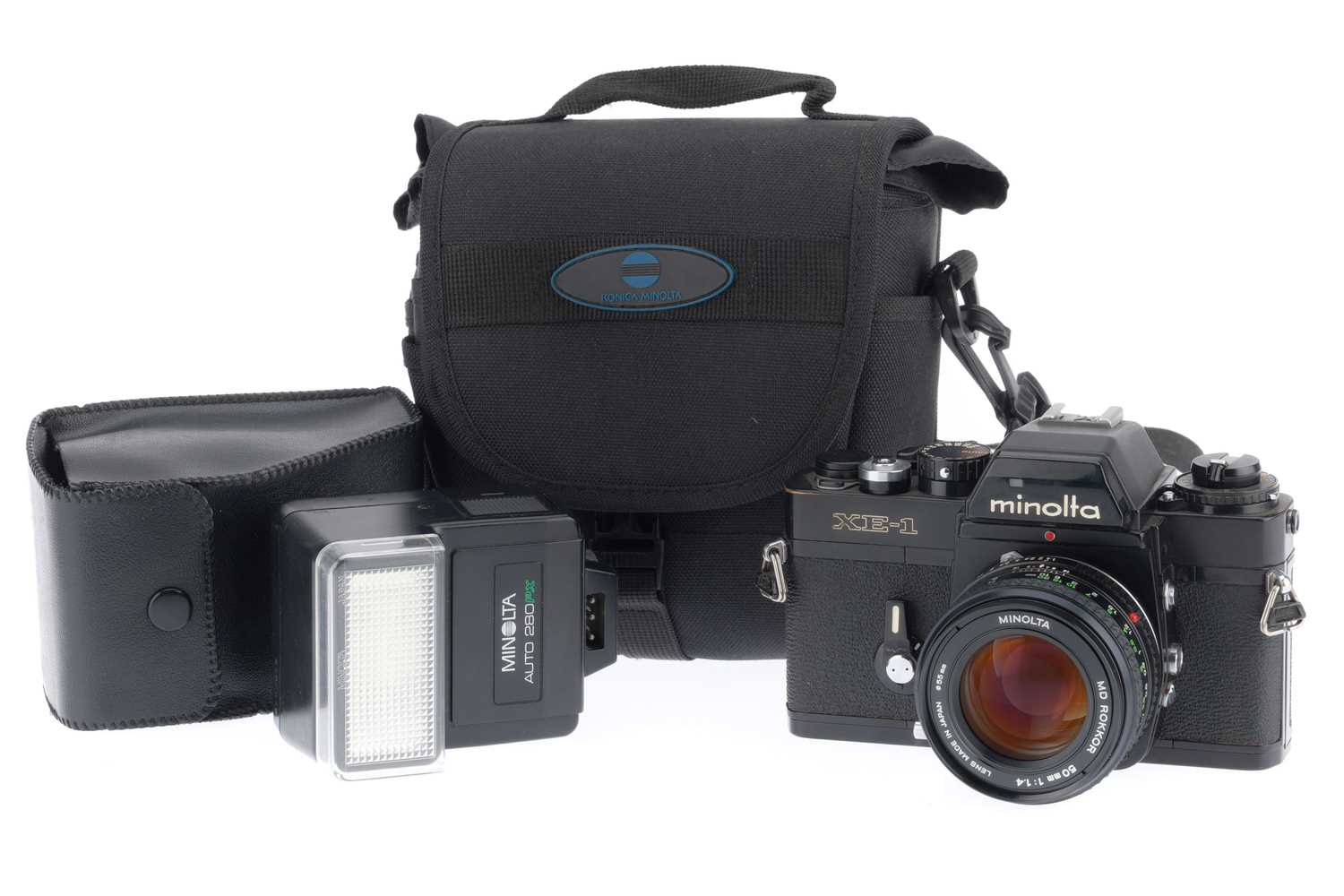 Lot 34 - A Minolta XE-1 35mm SLR Camera Outfit
