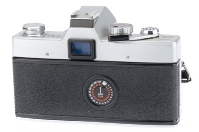 Lot 40 - A Minolta SRT101 35mm SLR Camera