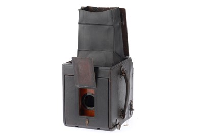 Lot 211 - A Thornton-Pickard Royal Ruby Reflex Camera