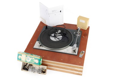 Lot 983 - A Goldring Lenco GL75 Record Player Turntable