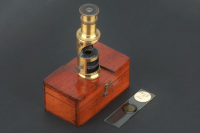 Lot 627 - French 'Microscope de Poche a Pression'