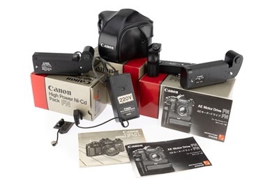 Lot 485 - A Selection of Canon Accessories