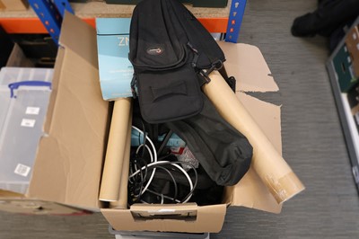 Lot 700 - END LOT: A Mixed Selection of Studio & Photography Items