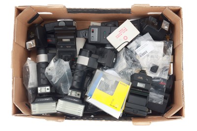 Lot 299 - A Large Selection of Flash Guns
