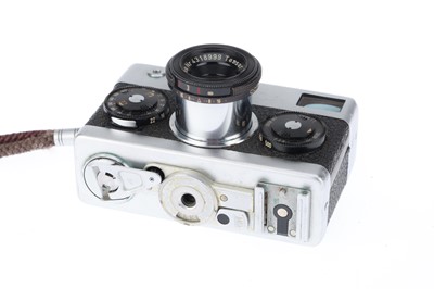 Lot 25 - A Rollei 35 Compact Camera
