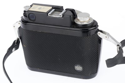 Lot 16 - A Nikon Nikonos 35mm Camera