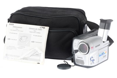 Lot 241 - A Samsung VP-L900 Hi-8 Camcorder