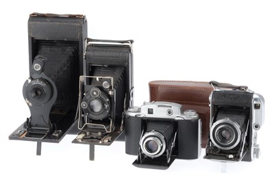 Lot 359 - A Mixed Group of Cameras