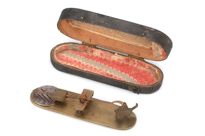 Lot 710 - A lacquered brass and steel Solomon Henry's Royal Patent Balance for Guineas