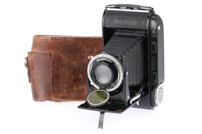 Lot 241 - A Voigtlander Bessa RF Folding Camera