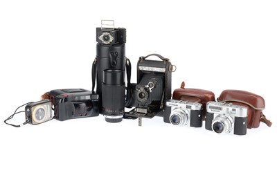Lot 279 - A Mixed Selection of Cameras