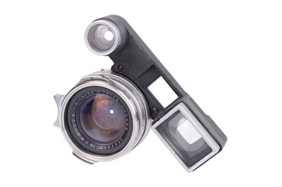 Lot 60 - A Leitz Summilux f/1.4 35mm 'Steel Rim' Lens
