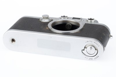 Lot 8 - A Leica IIIf Rangefinder Camera