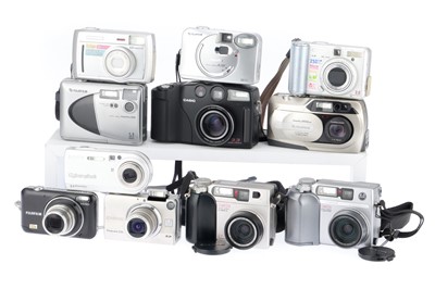 Lot 151 - A Selection of Digital Compact Cameras
