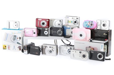 Lot 152 - A Selection of Digital Compact Cameras