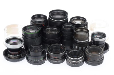 Lot 390 - A Selection of Prime Camera Lenses