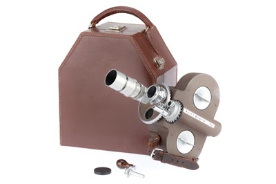 Lot 499 - A Bell and Howell Filmo 70-DR Cine Camera