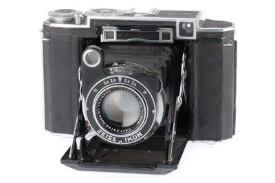 Lot 244 - A Zeiss Ikon Super Ikonta 530/16