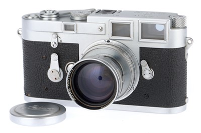 Lot 25 - A Leica M3 DS Rangefinder Camera