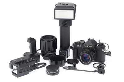 Lot 178 - A Canon F1 NEW 35mm SLR Camera Outfit