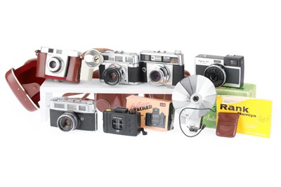 Lot 302 - A Mixed Selection of Cameras