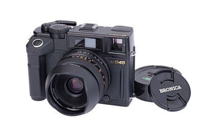 Lot 232 - A Zenza Bronica RF645 Medium Format Rangefinder Camera