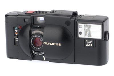 Lot 197 - An Olympus XA Rangefinder Camera