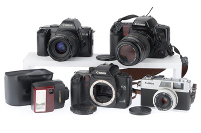 Lot 321 - A Selection of Canon Cameras