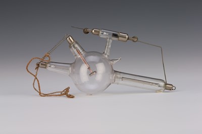 Lot 53 - A Small X-Ray Tube