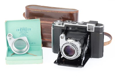 Lot 258 - A Zeiss Ikon Super Ikonta 532/16 Rangefinder Camera