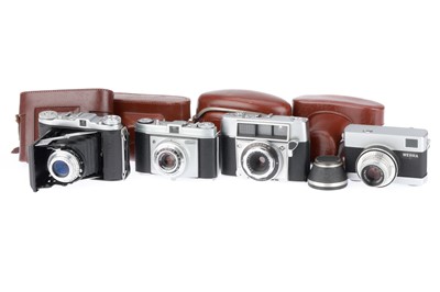 Lot 259 - A Group of Film Cameras