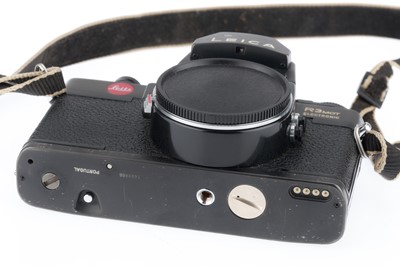 Lot 44 - A Leica R3MOT Electronic SLR Camera