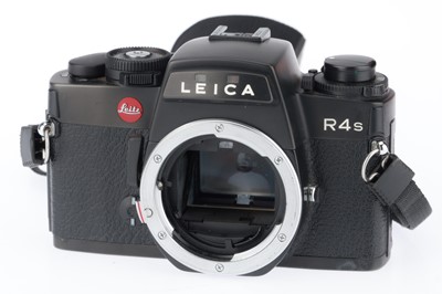 Lot 45 - A Leica R4s Model 2 SLR Camera Body