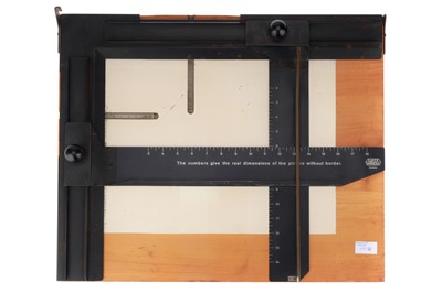 Lot 612 - A Leitz Wetzlar 18x14 inch Darkroom Easel