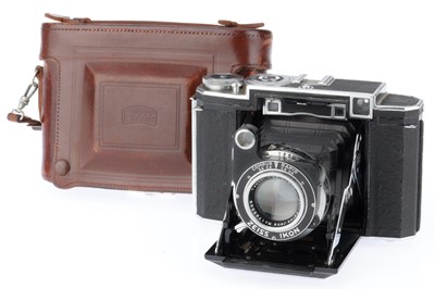 Lot 239 - A Zeiss Ikon Super Ikonta 530/16