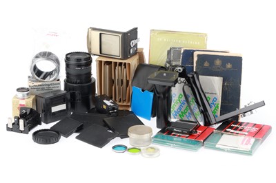 Lot 516 - A Selection of Rollei & Mamiya Accessories