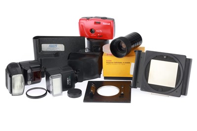 Lot 583 - A Selection of Mixed Photographica